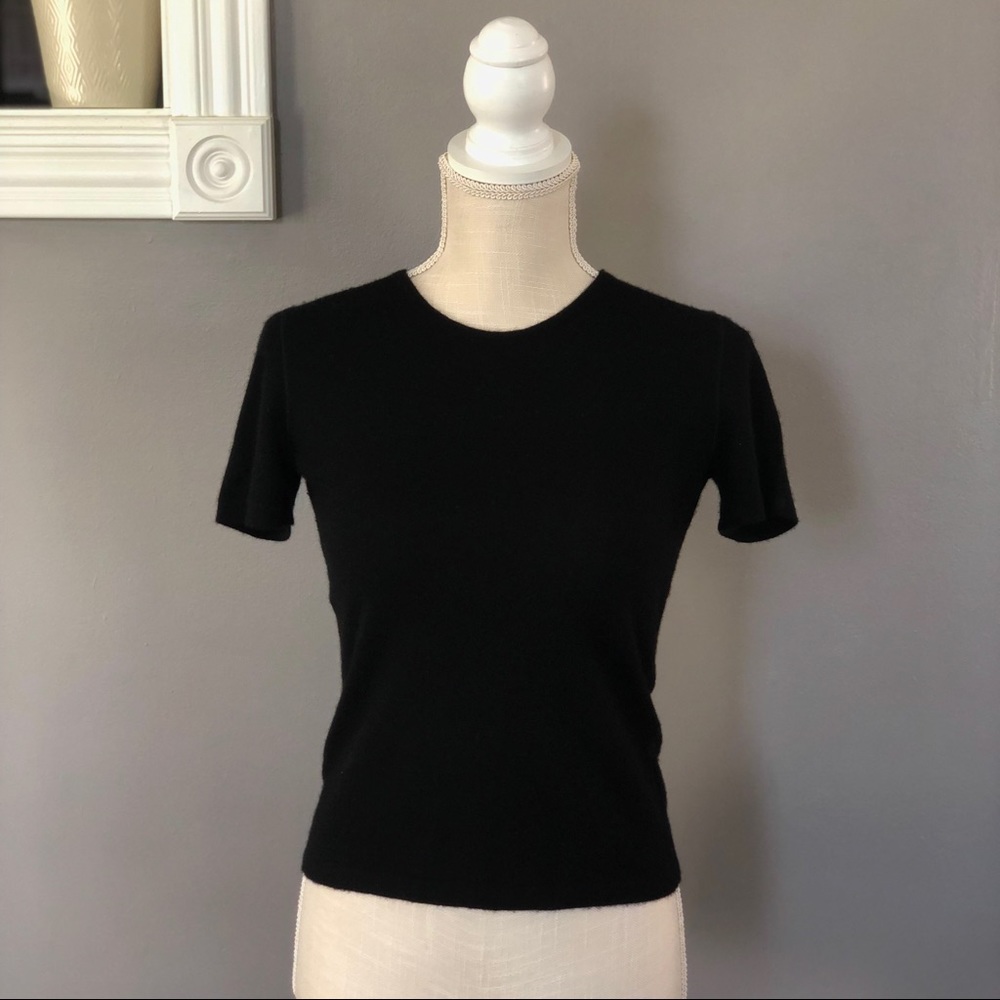 Chanel tshirt sweater